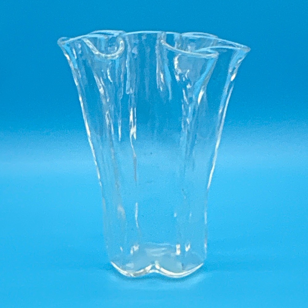 Vintage 1970s Muurla Finland "Eva" Clear Glass 8" Handkerchief Vase MCM
